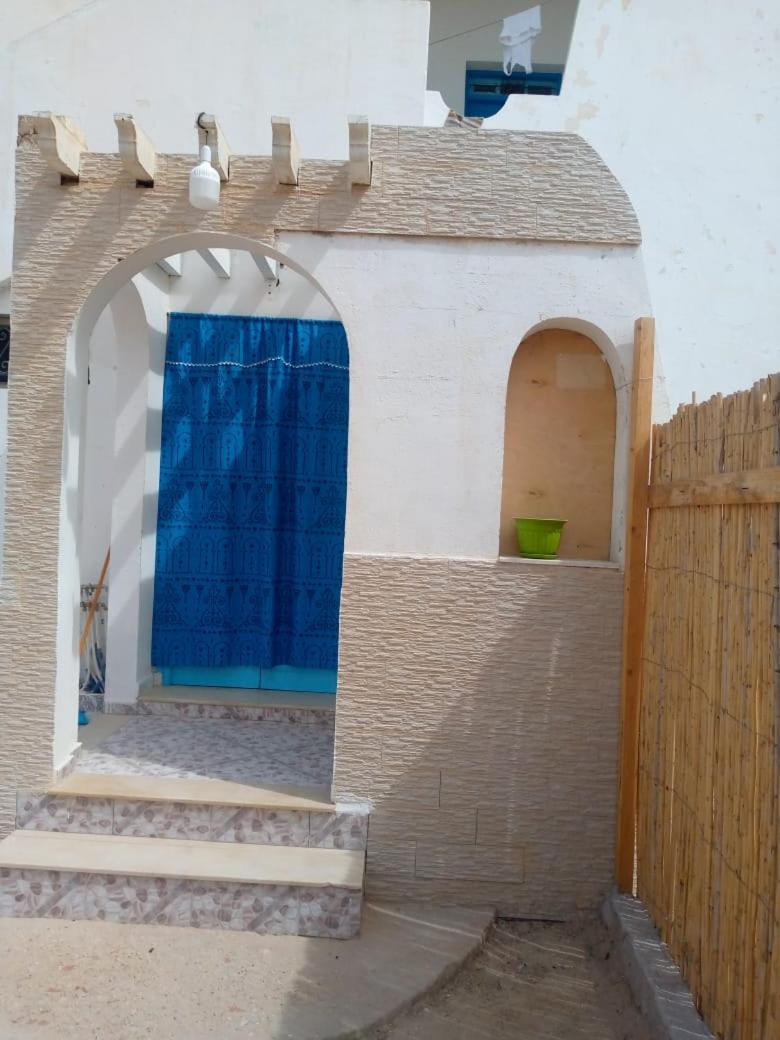 Studio Al Salam Djerba Midoun Avec Aspect Architectural Traditional Bien Fini Apartment Triffa Екстериор снимка