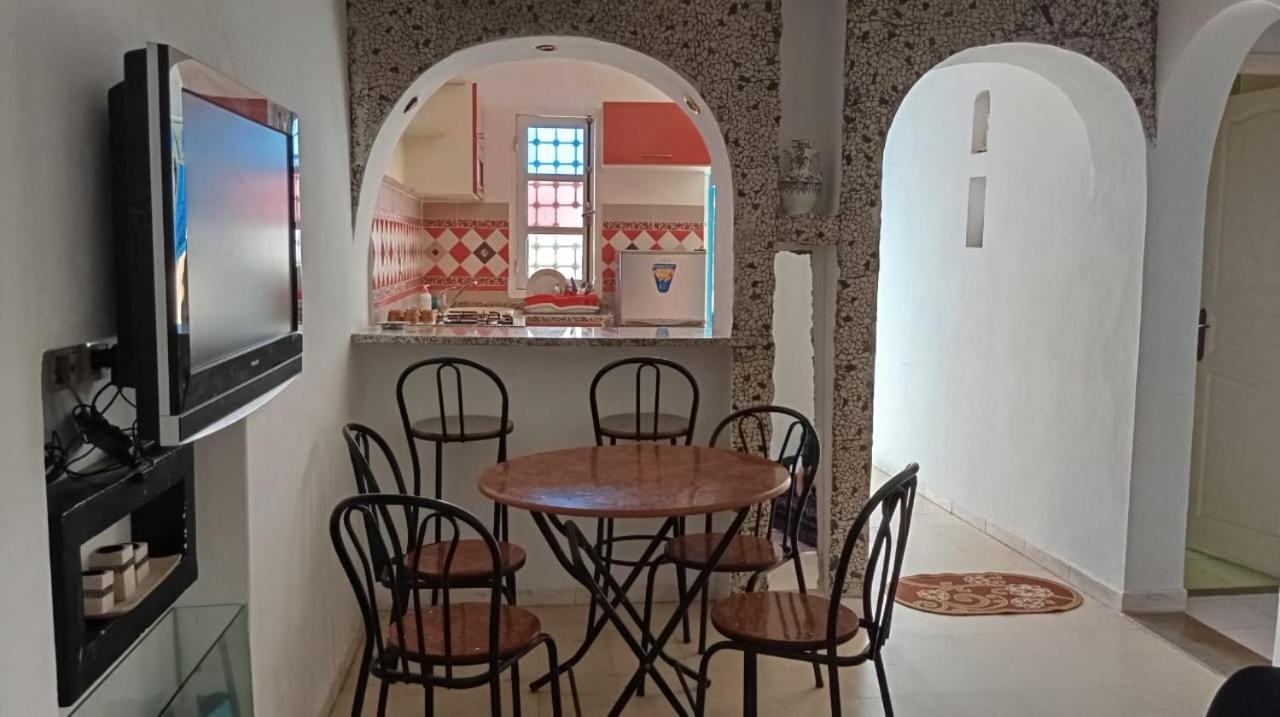 Studio Al Salam Djerba Midoun Avec Aspect Architectural Traditional Bien Fini Apartment Triffa Екстериор снимка