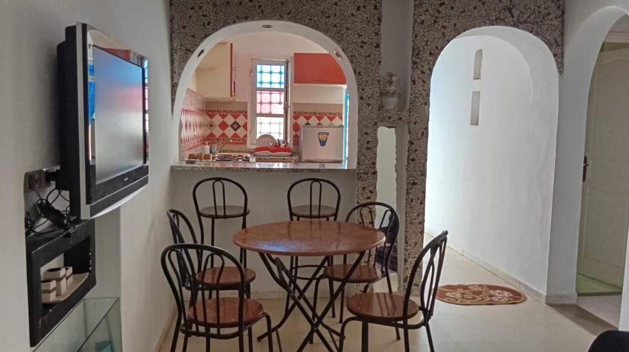 Studio Al Salam Djerba Midoun Avec Aspect Architectural Traditional Bien Fini Apartment Triffa Екстериор снимка